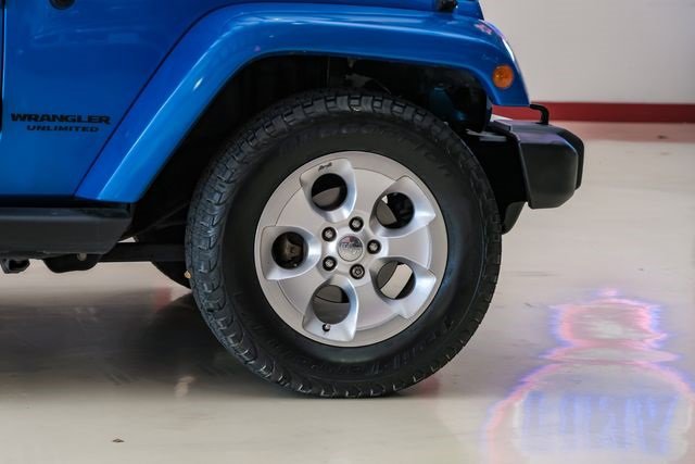 Used 2015 Jeep Wrangler Unlimited Sahara w/ Connectivity Group image 49