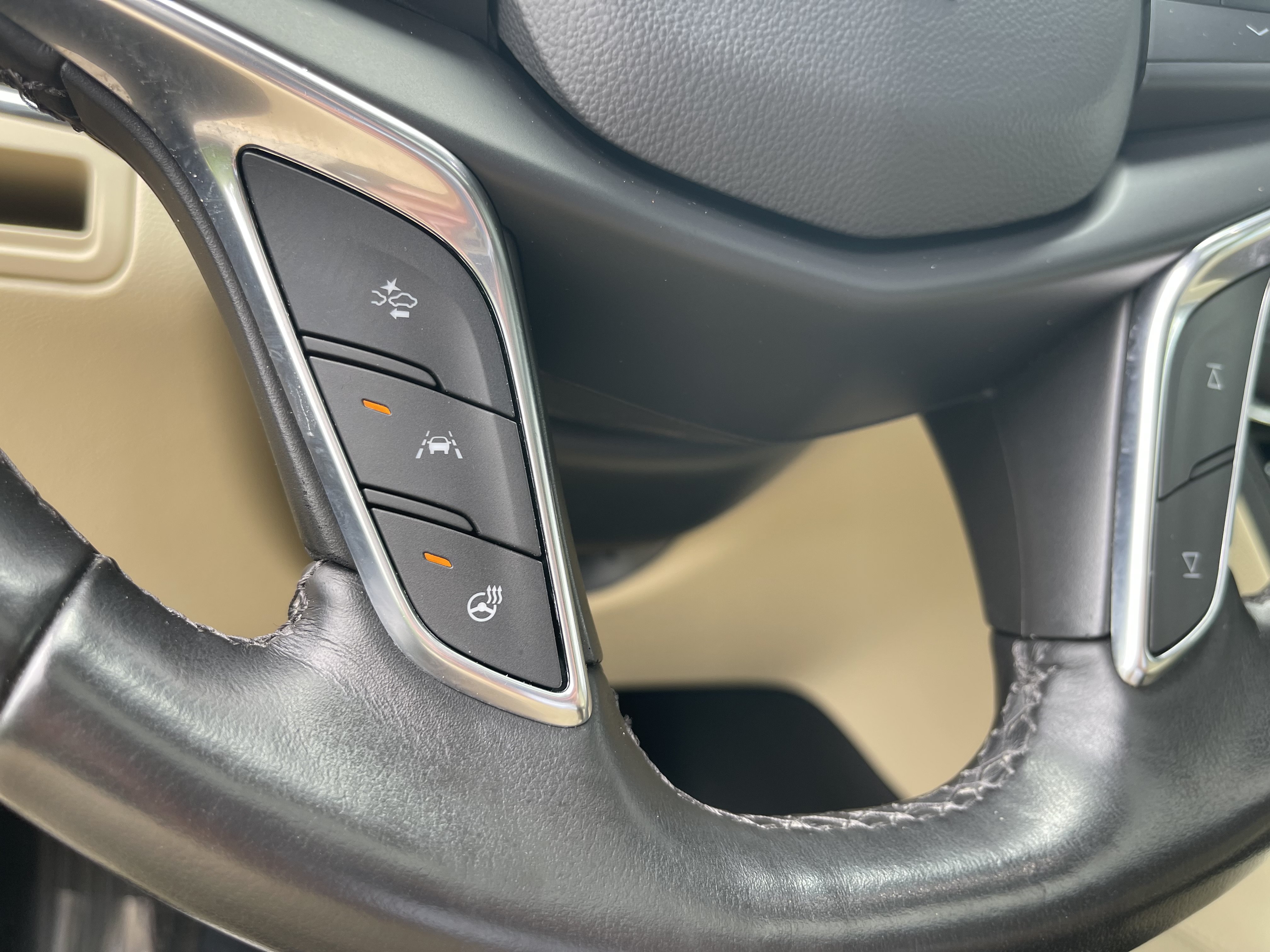 Used 2019 Cadillac XT5 Luxury AWD/4WD image 14
