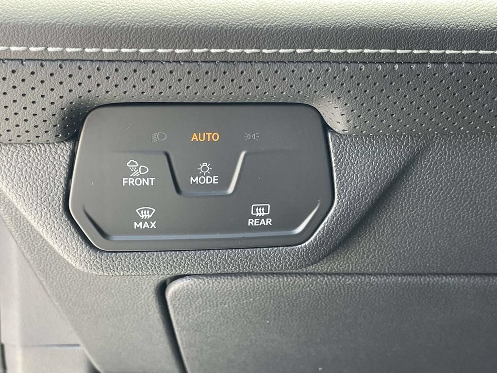 New 2026 Volkswagen Atlas SE FWD image 21