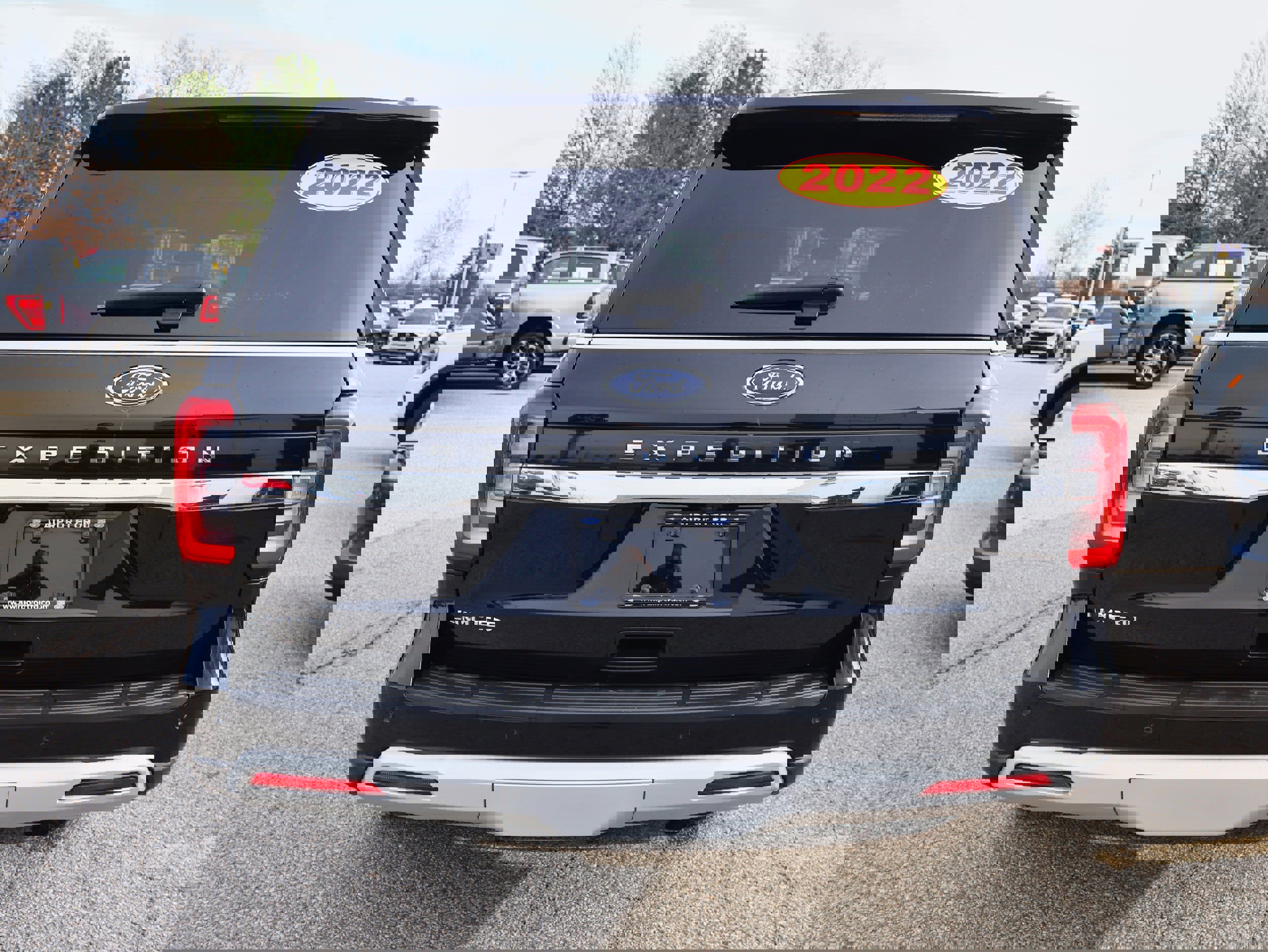 Used 2022 Ford Expedition Limited AWD/4WD image 4