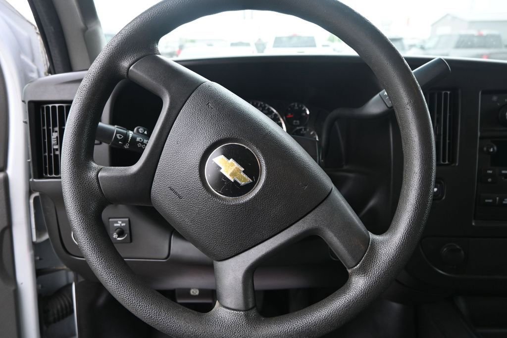 Used 2017 Chevrolet Express 3500 RWD image 11