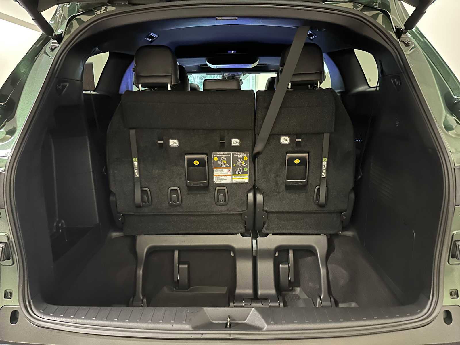 Certified 2025 Toyota Sienna XLE Woodland Edition image 31