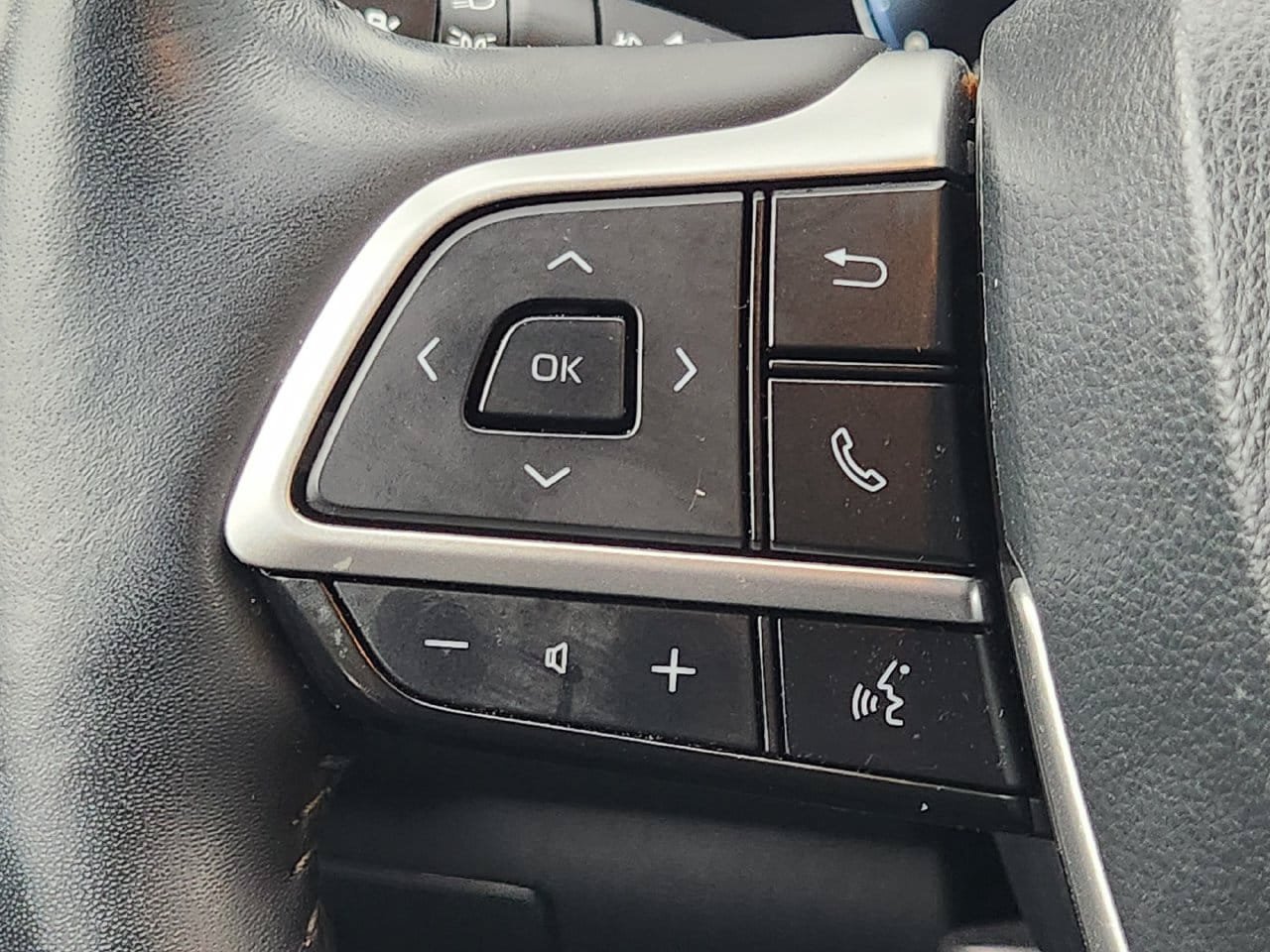 Used 2023 Toyota Highlander Limited AWD/4WD image 27