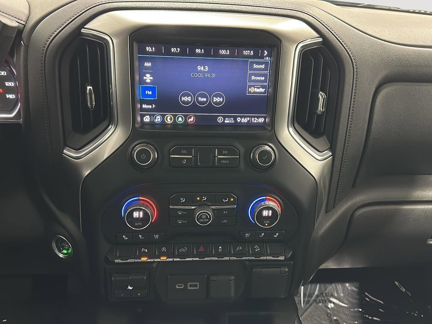 Used 2020 Chevrolet Silverado 1500 LTZ image 12