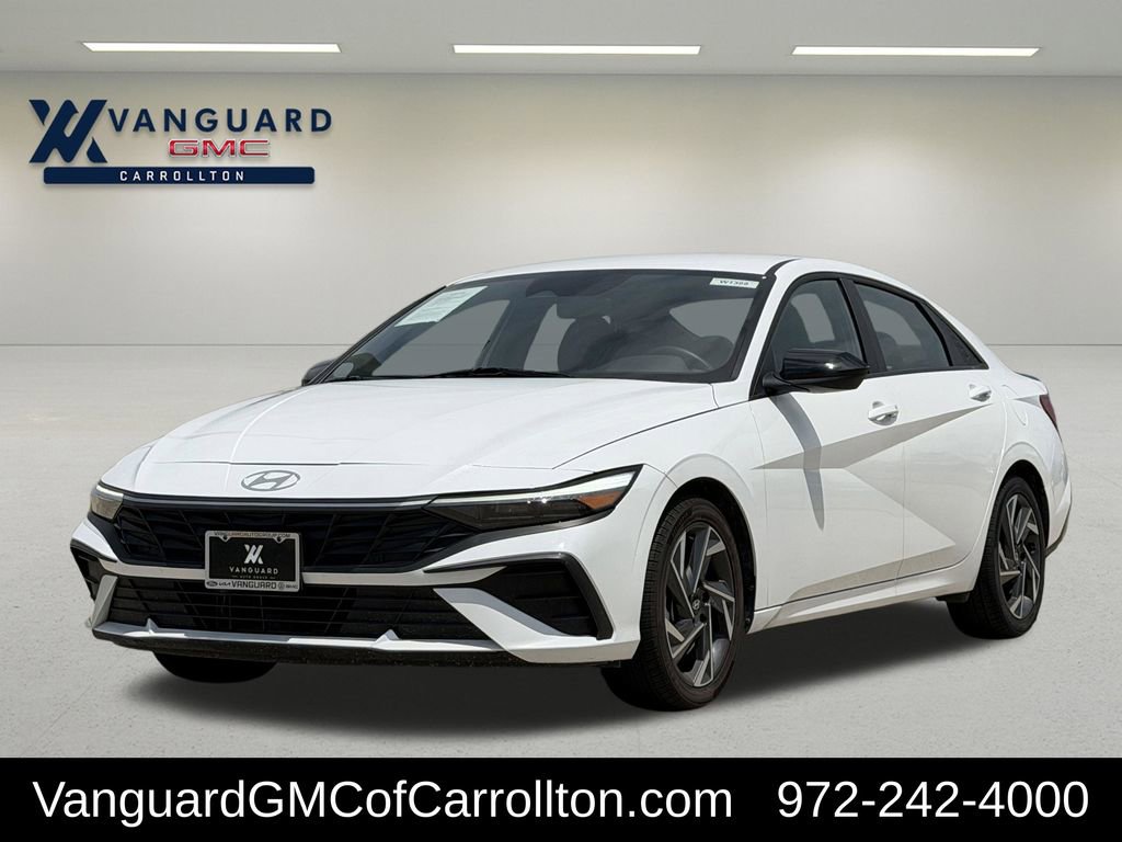 Used 2025 Hyundai Elantra SEL FWD image 5