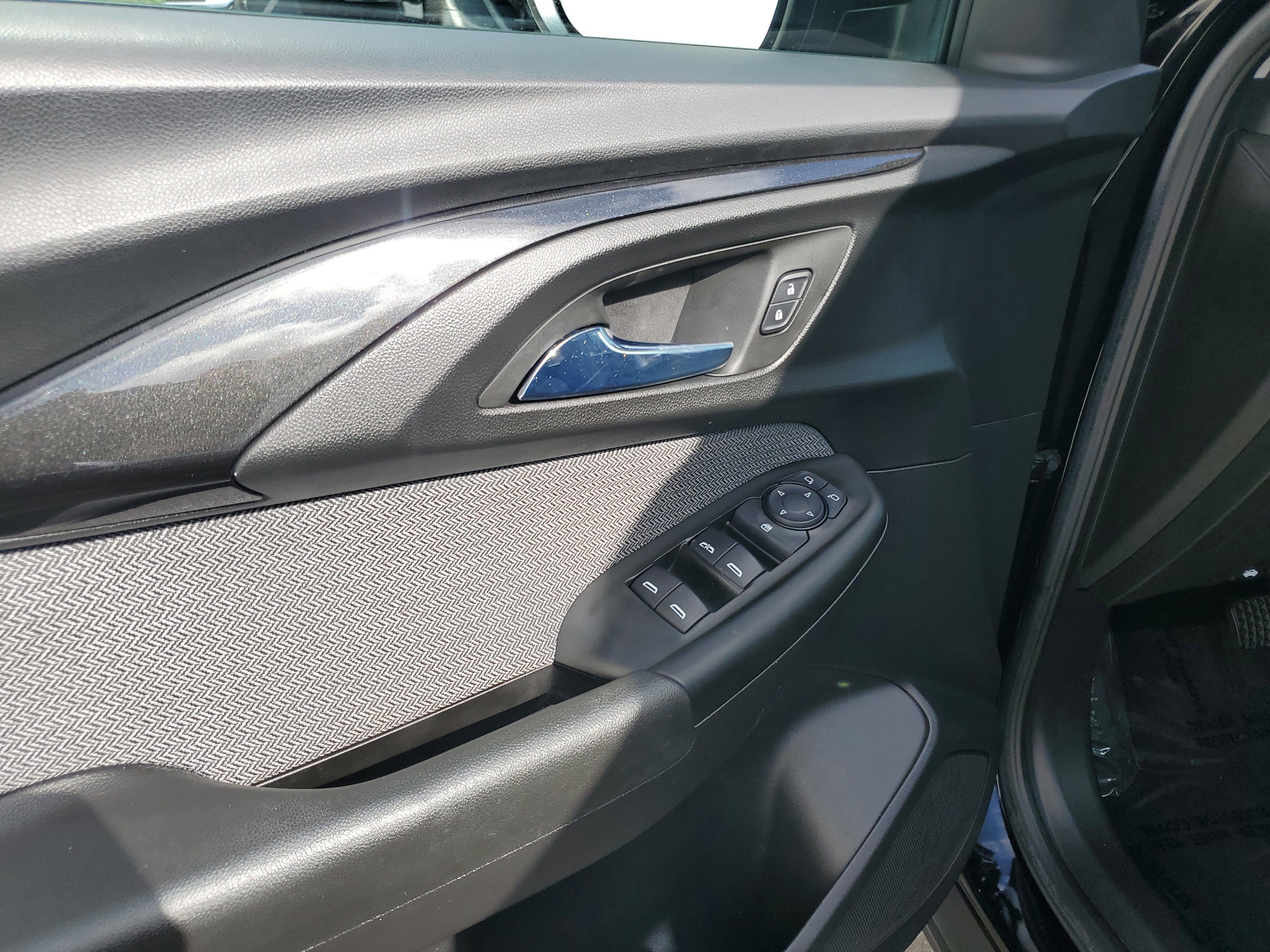 Used 2022 Chevrolet TrailBlazer LT w/ Convenience Package image 17