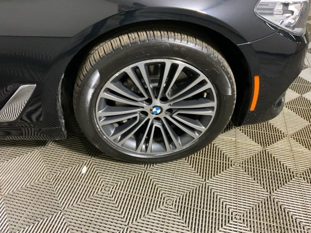 Used 2019 BMW 540i xDrive image 41