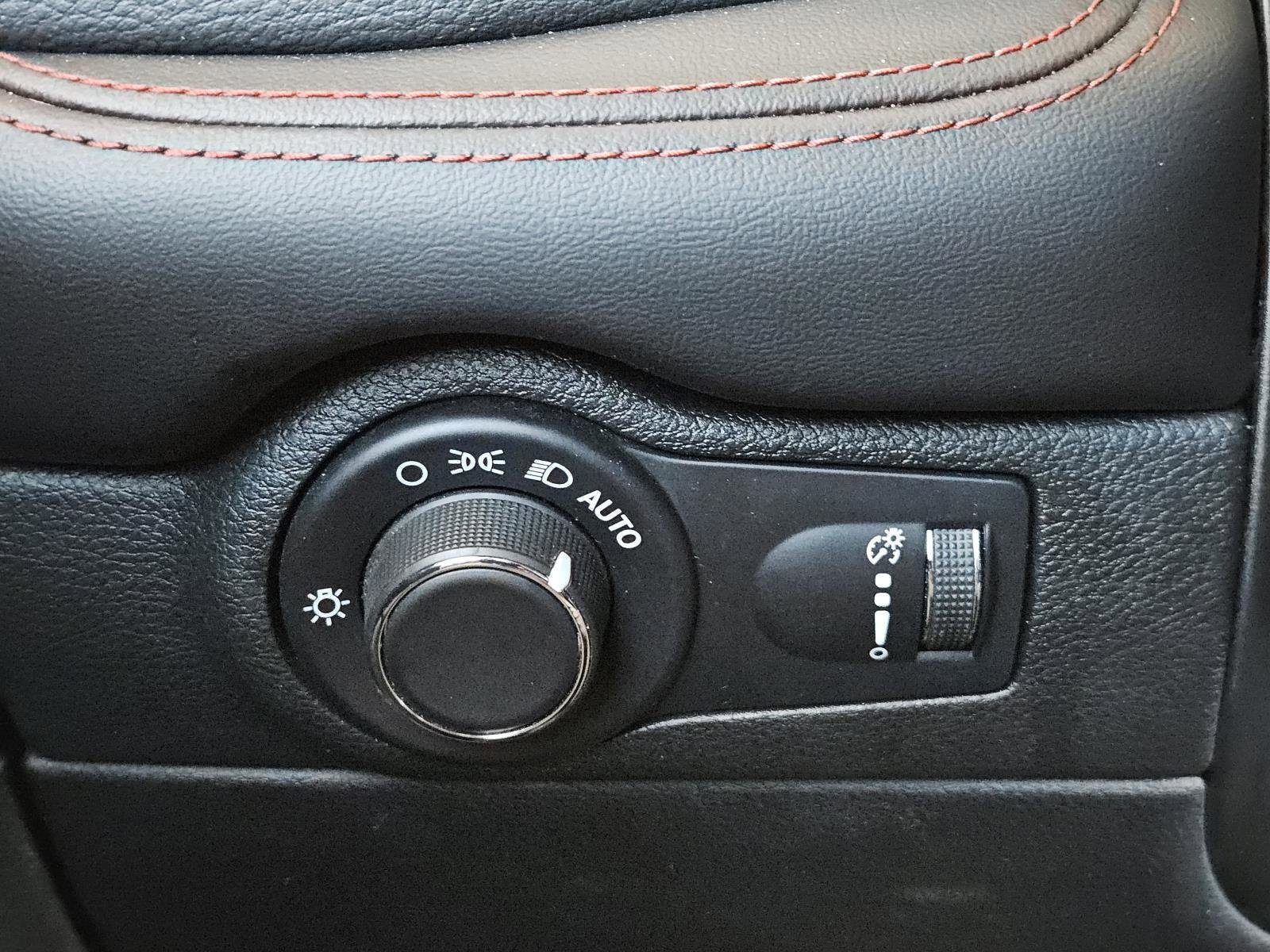 Used 2024 Dodge Durango GT image 18