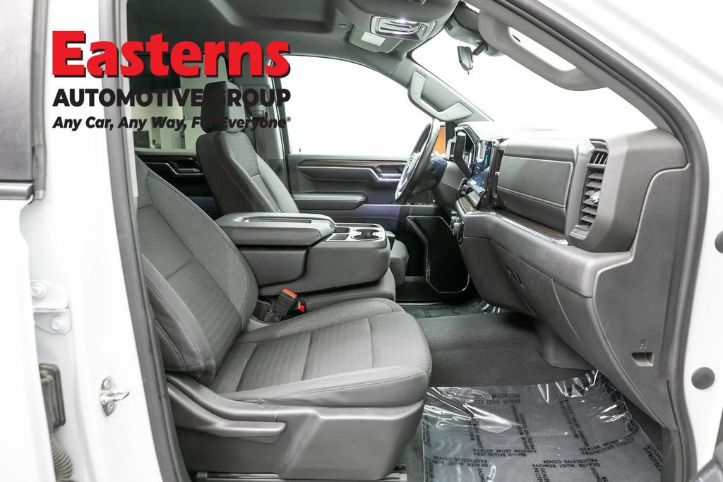 Used 2023 Chevrolet Silverado 1500 LT AWD/4WD image 22