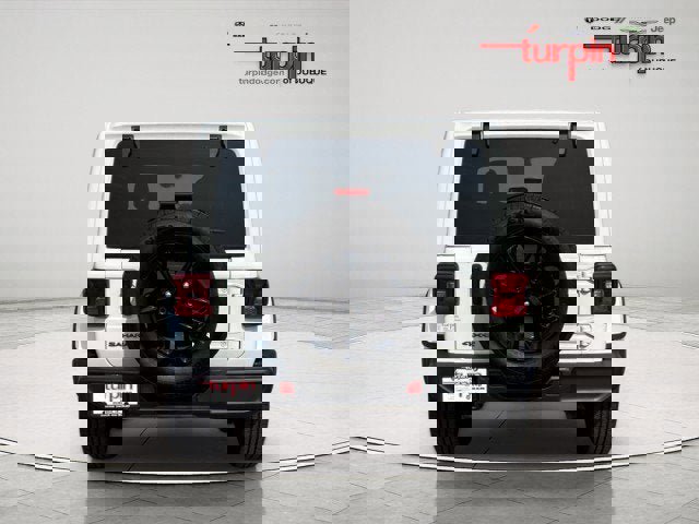 Used 2025 Jeep Wrangler Sahara 4xe image 4