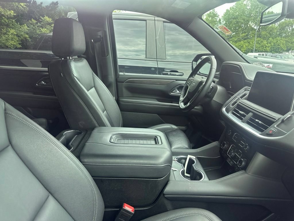 Used 2024 Chevrolet Suburban Z71 w/ Z71 Off-Road Package AWD/4WD image 13