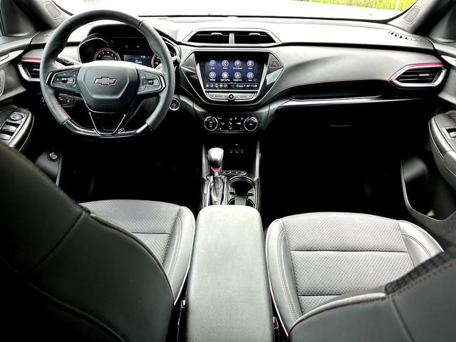 Used 2023 Chevrolet TrailBlazer RS w/ Sun and Liftgate Package AWD/4WD image 29