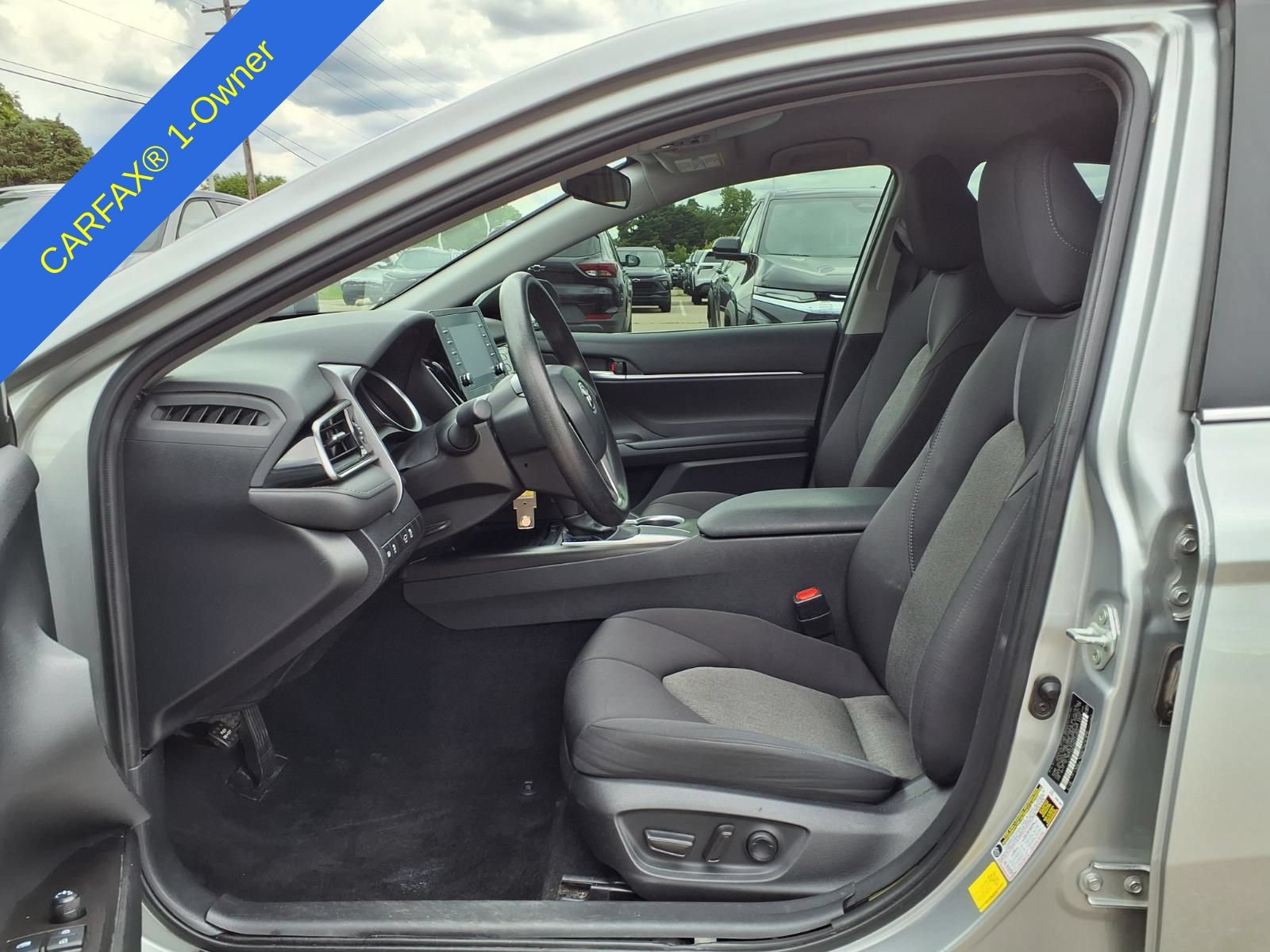 Used 2021 Toyota Camry LE FWD image 18