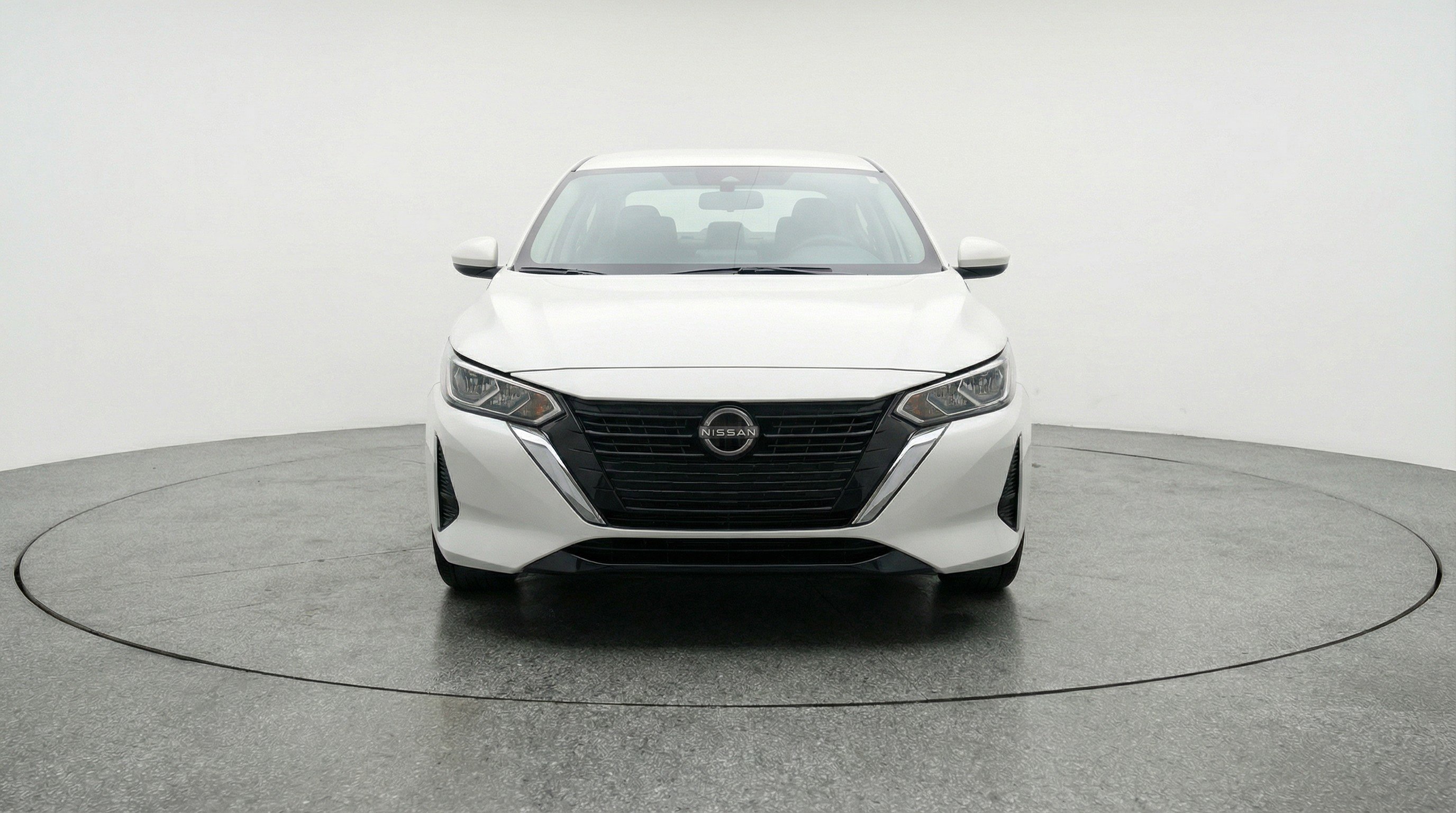 Used 2025 Nissan Sentra SV image 2