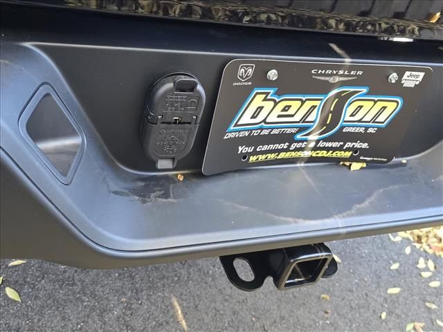New 2026 Jeep Gladiator Sport AWD/4WD image 13
