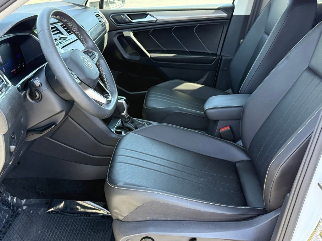 Used 2023 Volkswagen Tiguan SE FWD image 13
