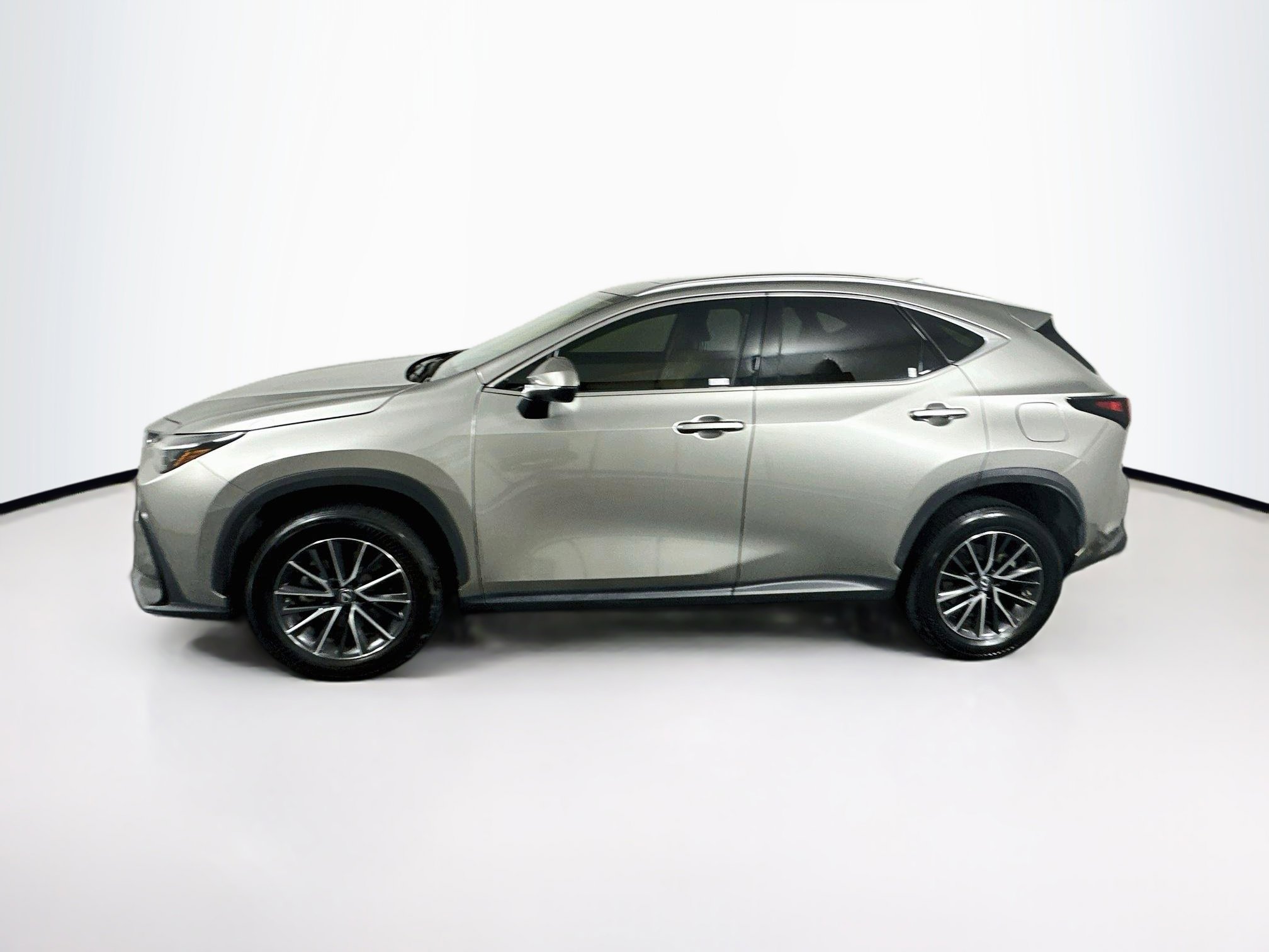 Used 2022 Lexus NX 350 AWD image 4