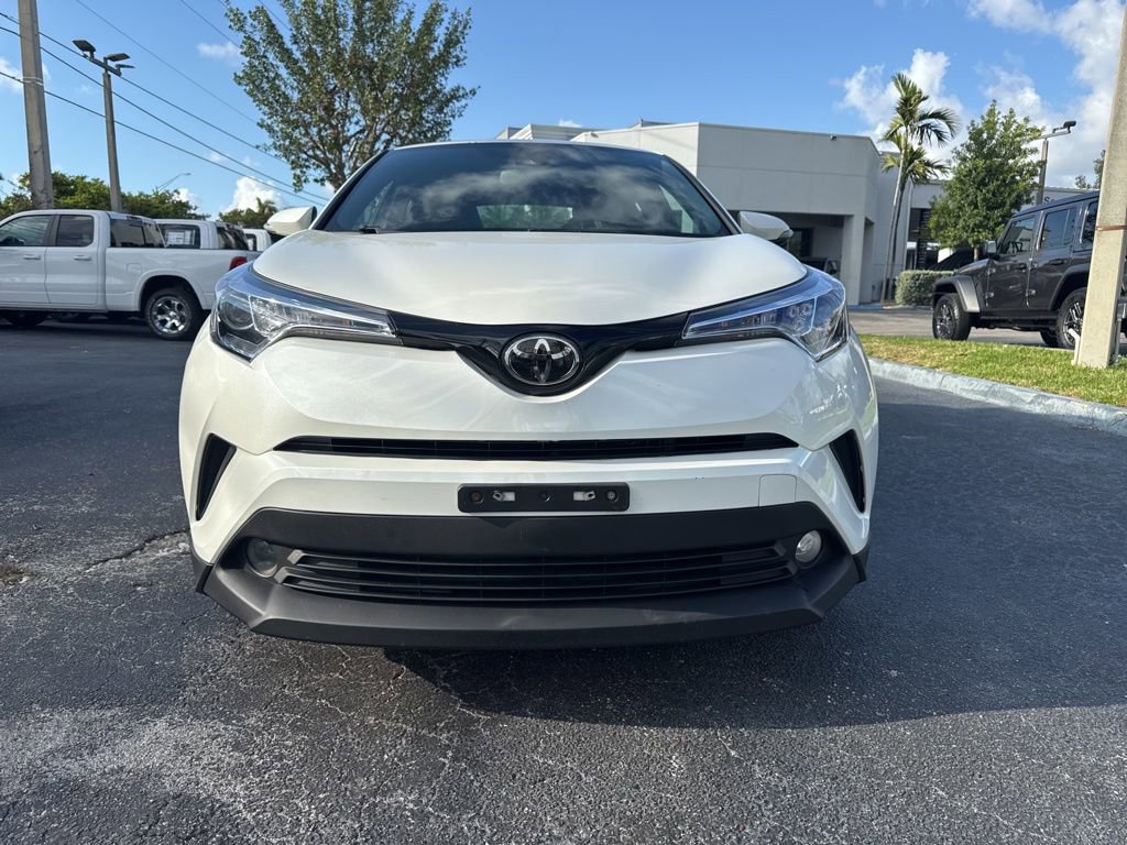 Used 2018 Toyota C-HR XLE image 2