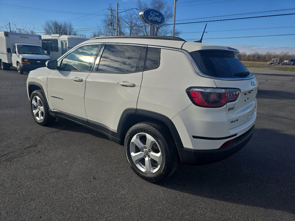Used 2019 Jeep Compass Latitude w/ Safety & Security Group image 4