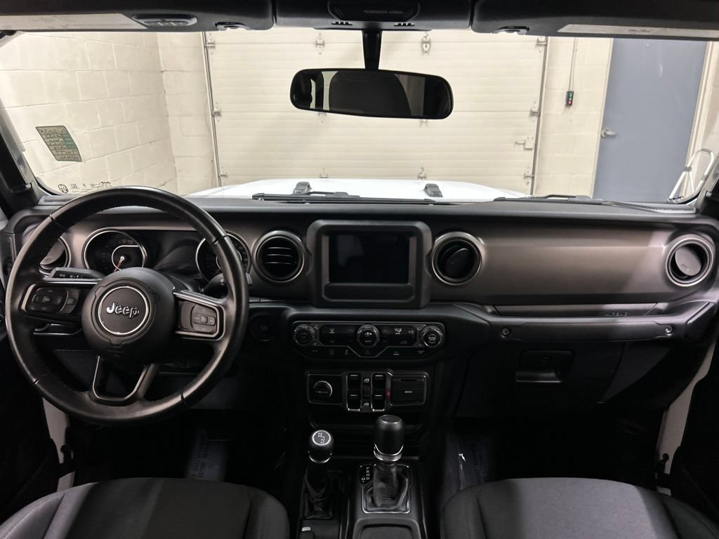 Used 2022 Jeep Gladiator Sport AWD/4WD image 17
