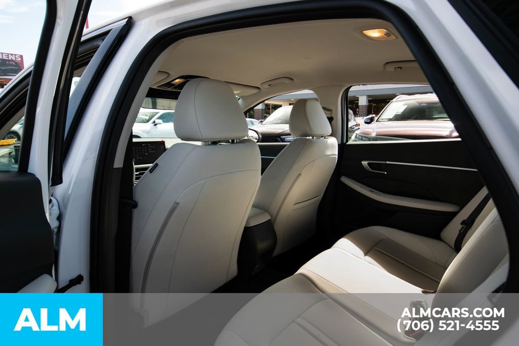 Certified 2025 Hyundai Sonata SE image 12