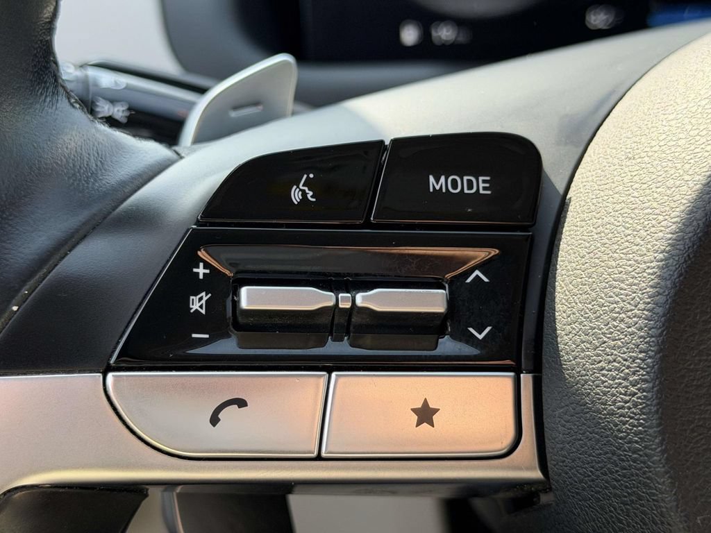 Certified 2023 Hyundai Tucson Limited AWD/4WD image 23