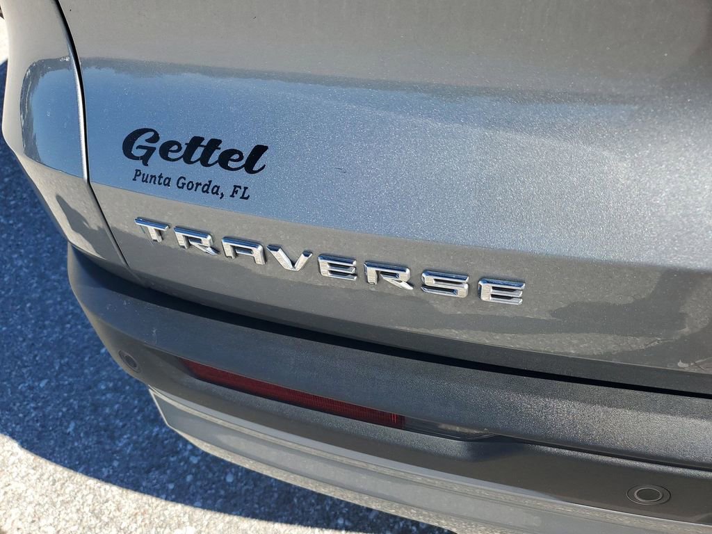 Used 2025 Chevrolet Traverse LT image 41