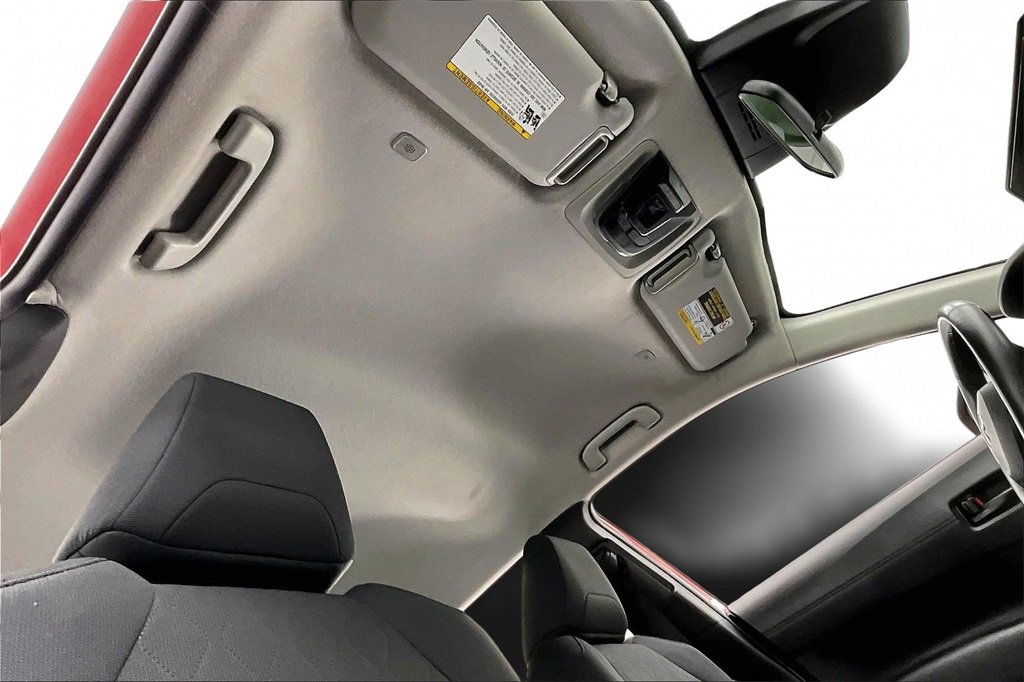 Used 2023 Toyota Corolla Cross LE image 22