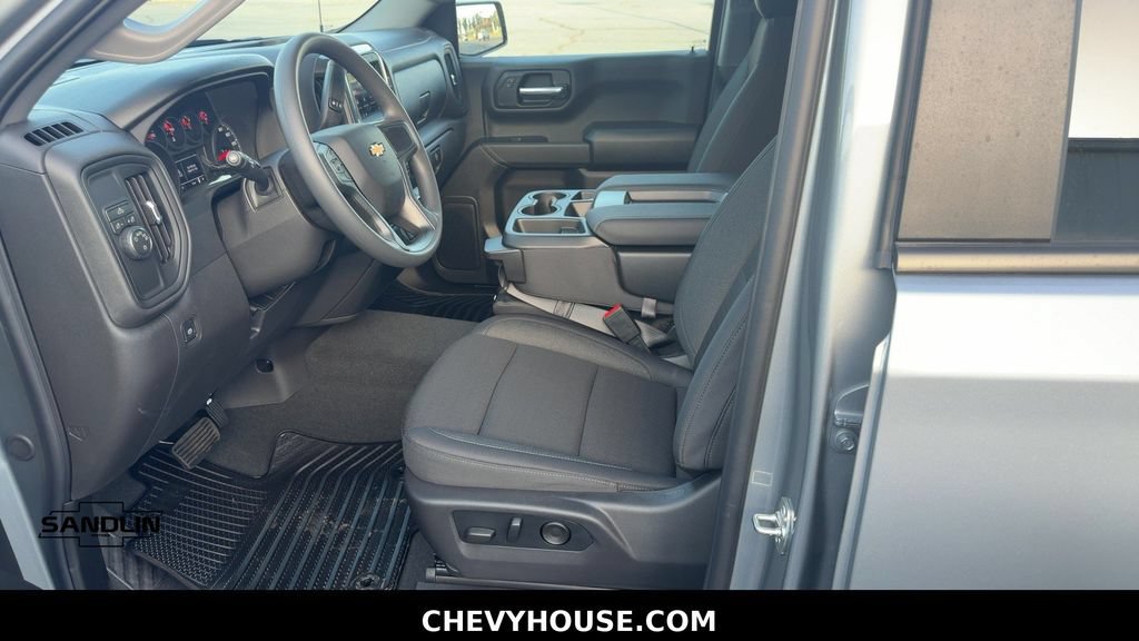 New 2026 Chevrolet Silverado 1500 Custom RWD image 9