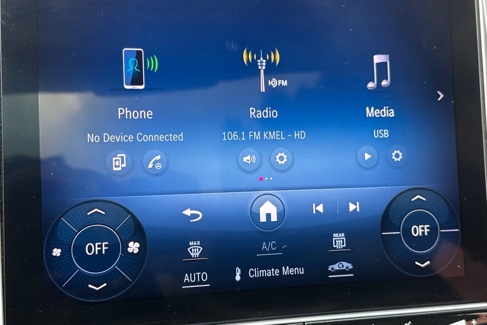 Used 2022 Mercedes-Benz C 300 Sedan image 28