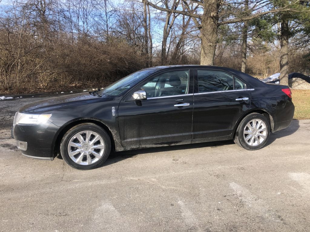 Used 2012 Lincoln MKZ image 2