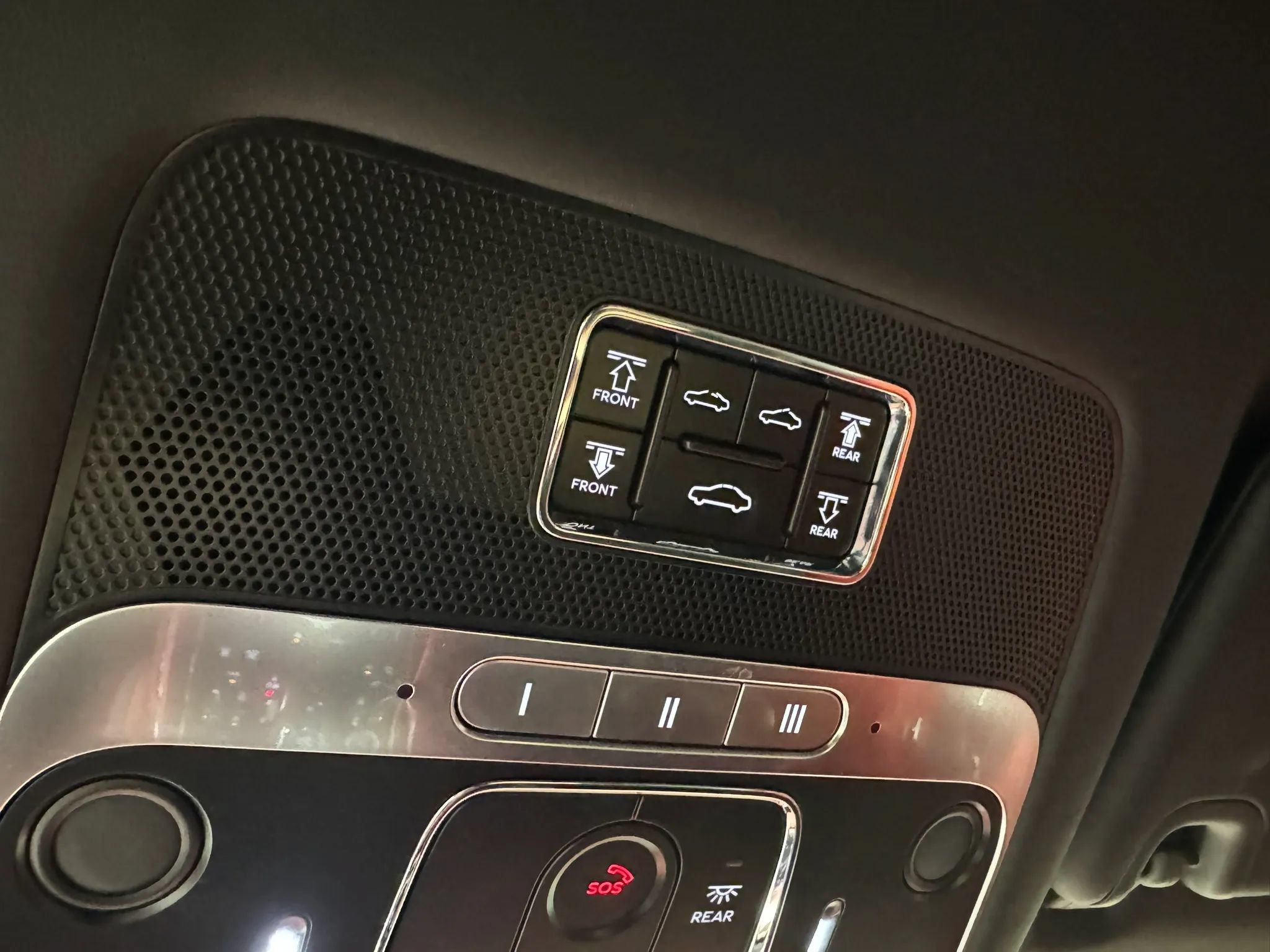 Used 2022 Bentley Flying Spur V8 AWD/4WD image 25
