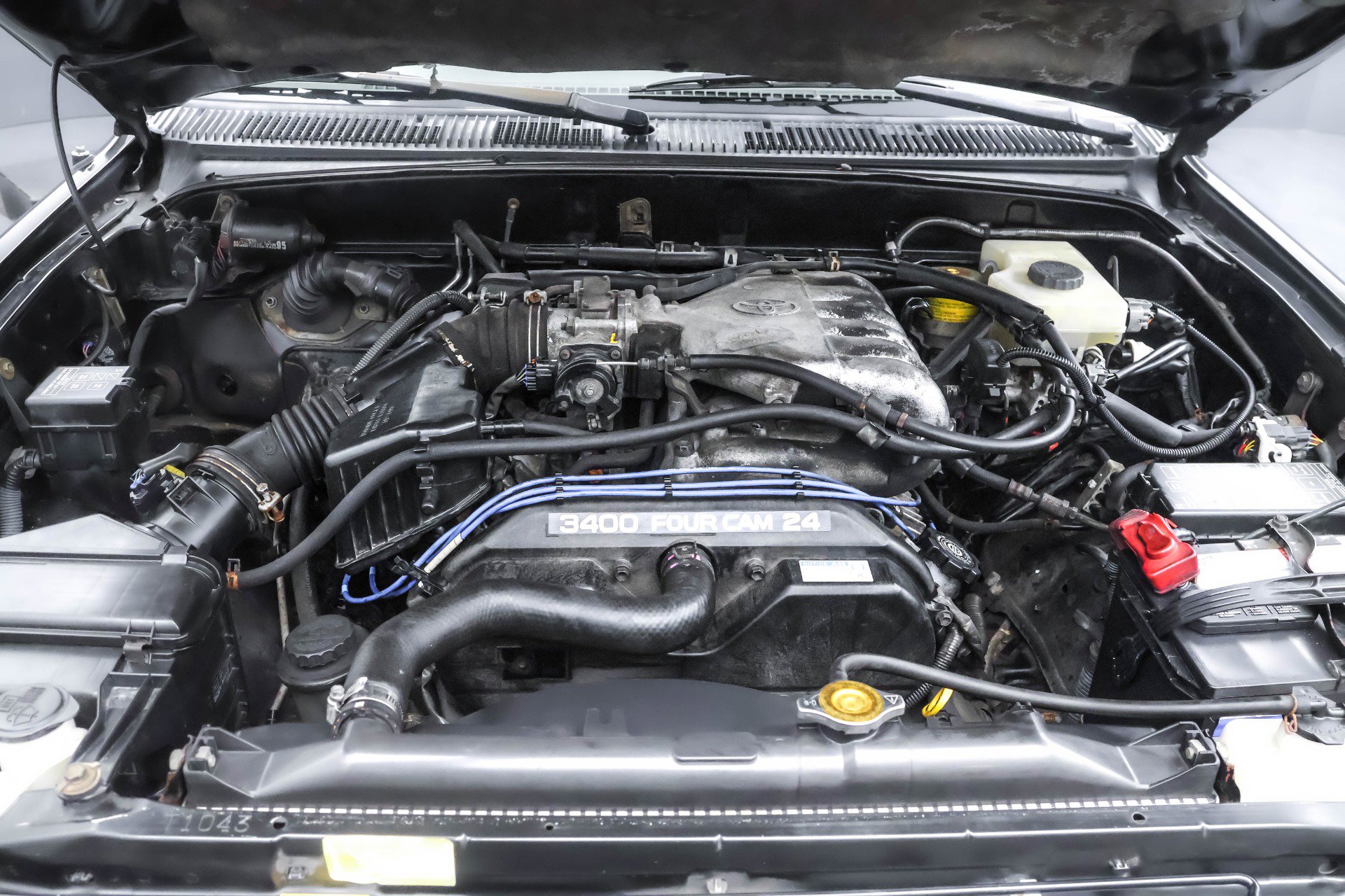 Used 2001 Toyota 4Runner SR5 image 26