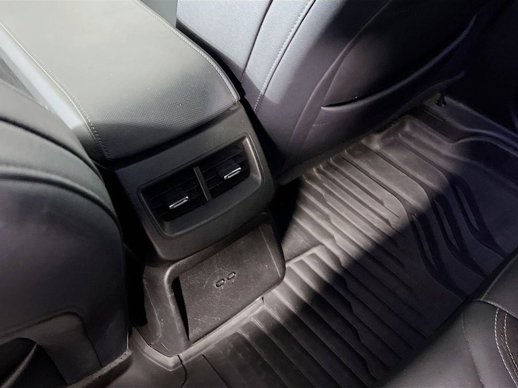 Certified 2024 Chevrolet Equinox EV LT FWD image 24