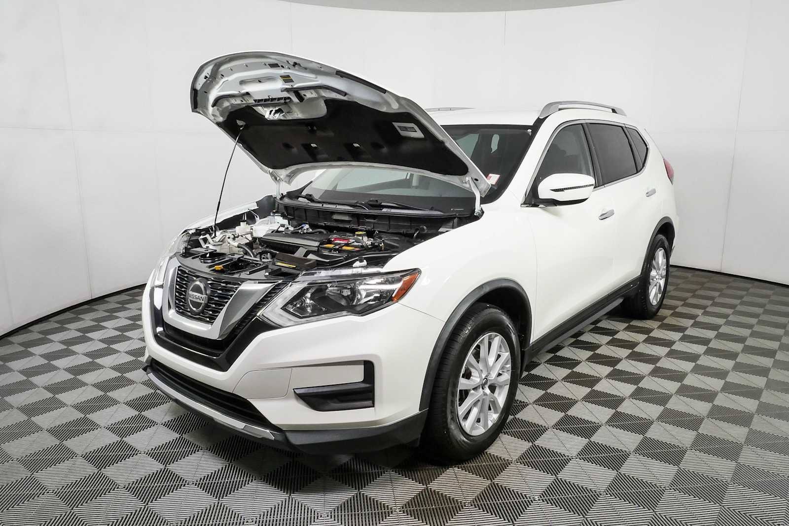 Used 2020 Nissan Rogue S w/ Special Edition Package FWD image 30