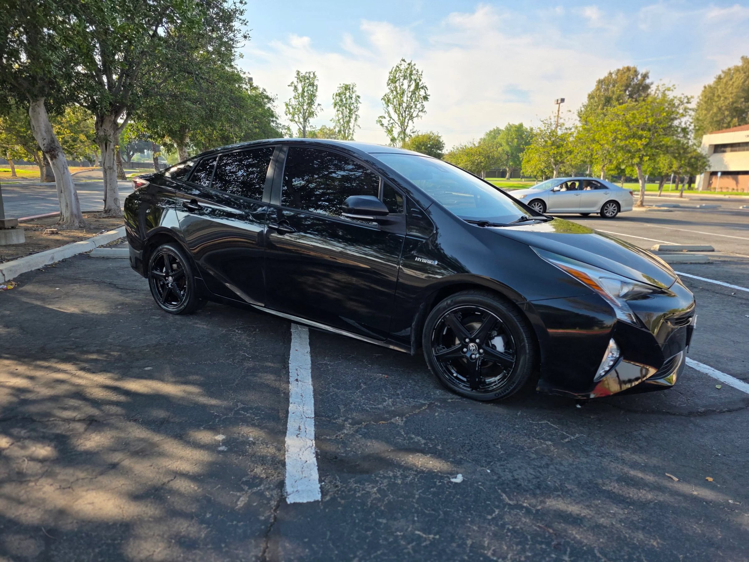 Used 2016 Toyota Prius Four Touring FWD image 17