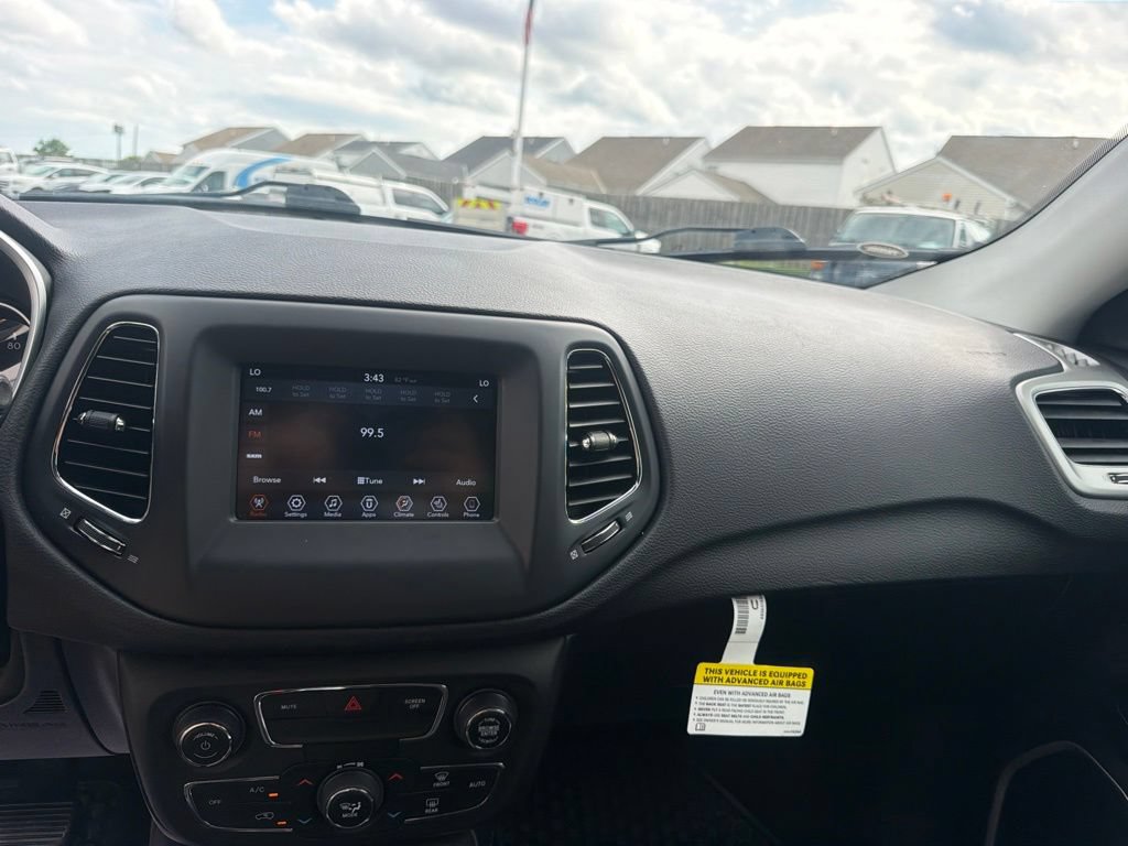 Used 2021 Jeep Compass Latitude w/ Convenience Group AWD/4WD image 33