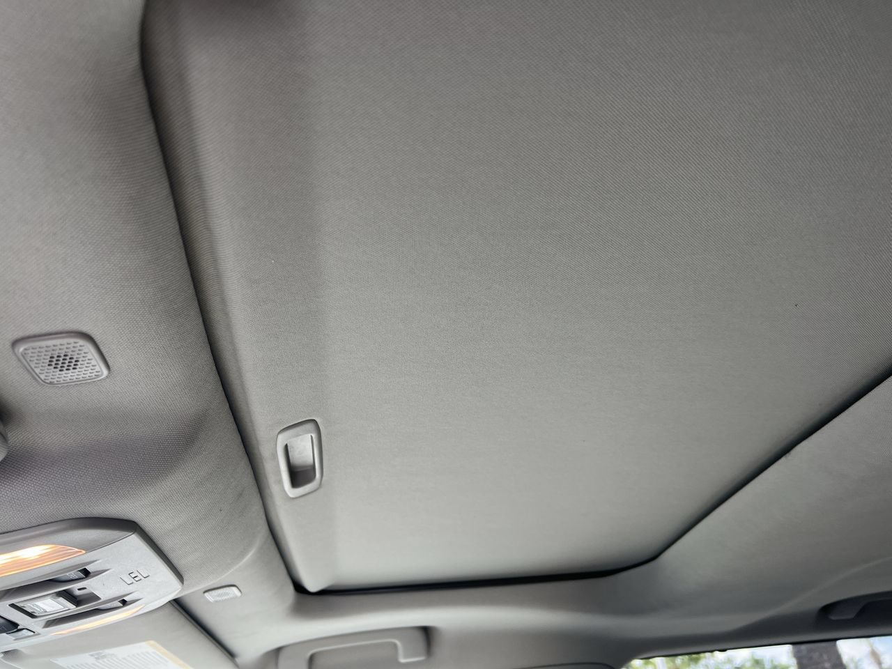 Used 2023 Toyota Highlander XLE FWD image 28