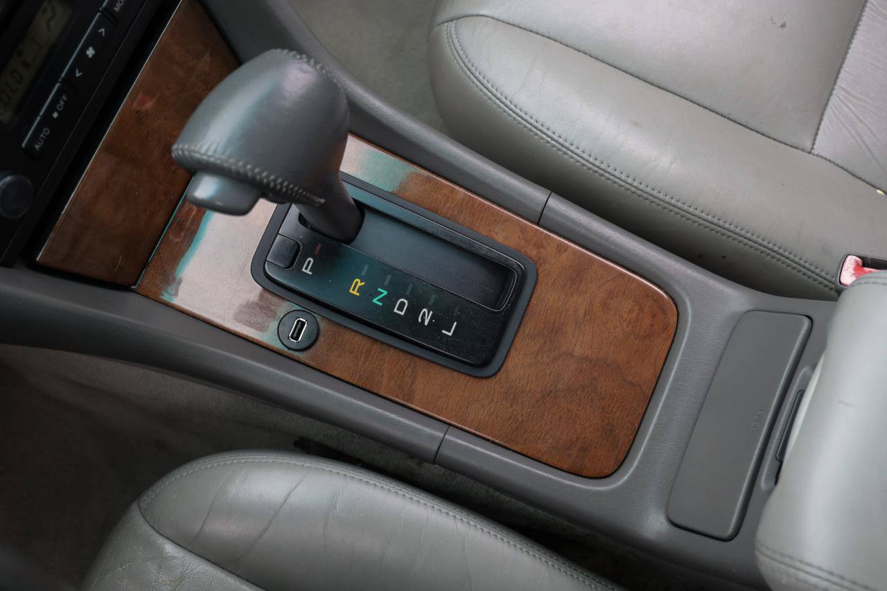 Used 1998 Lexus ES 330 w/ Leather Trim Pkg FWD image 34