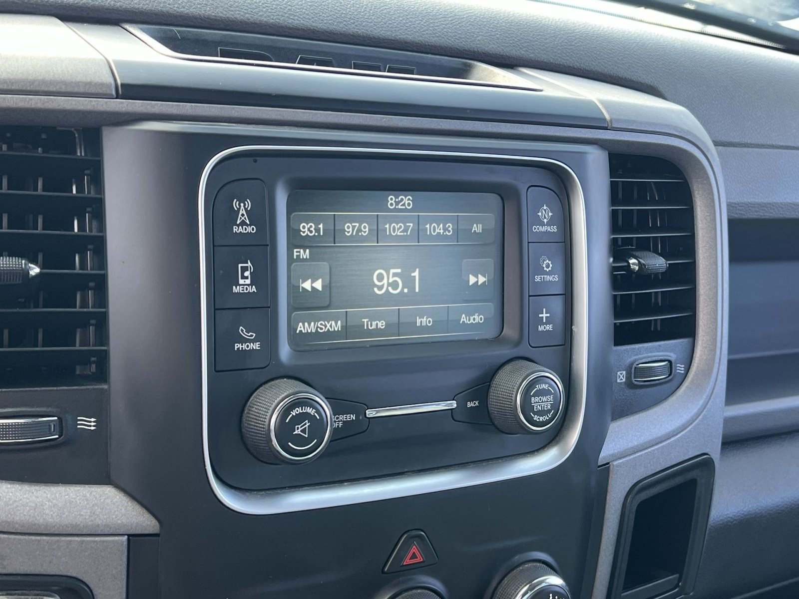 Used 2017 RAM 1500 Express AWD/4WD image 18