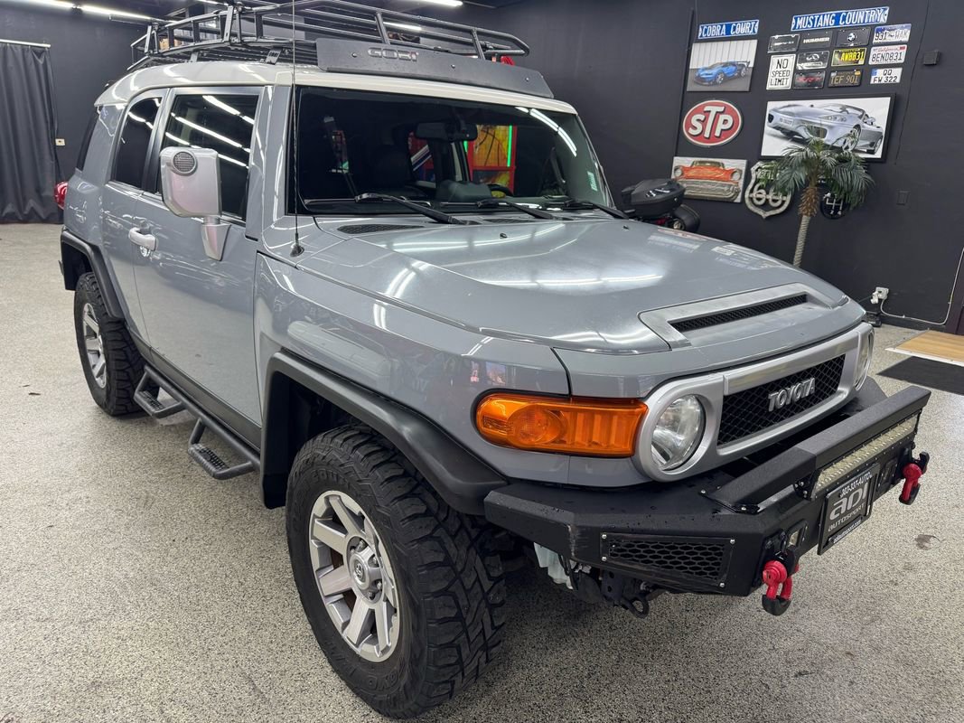 Used 2014 Toyota FJ Cruiser 4WD w/ Convenience Package image 7