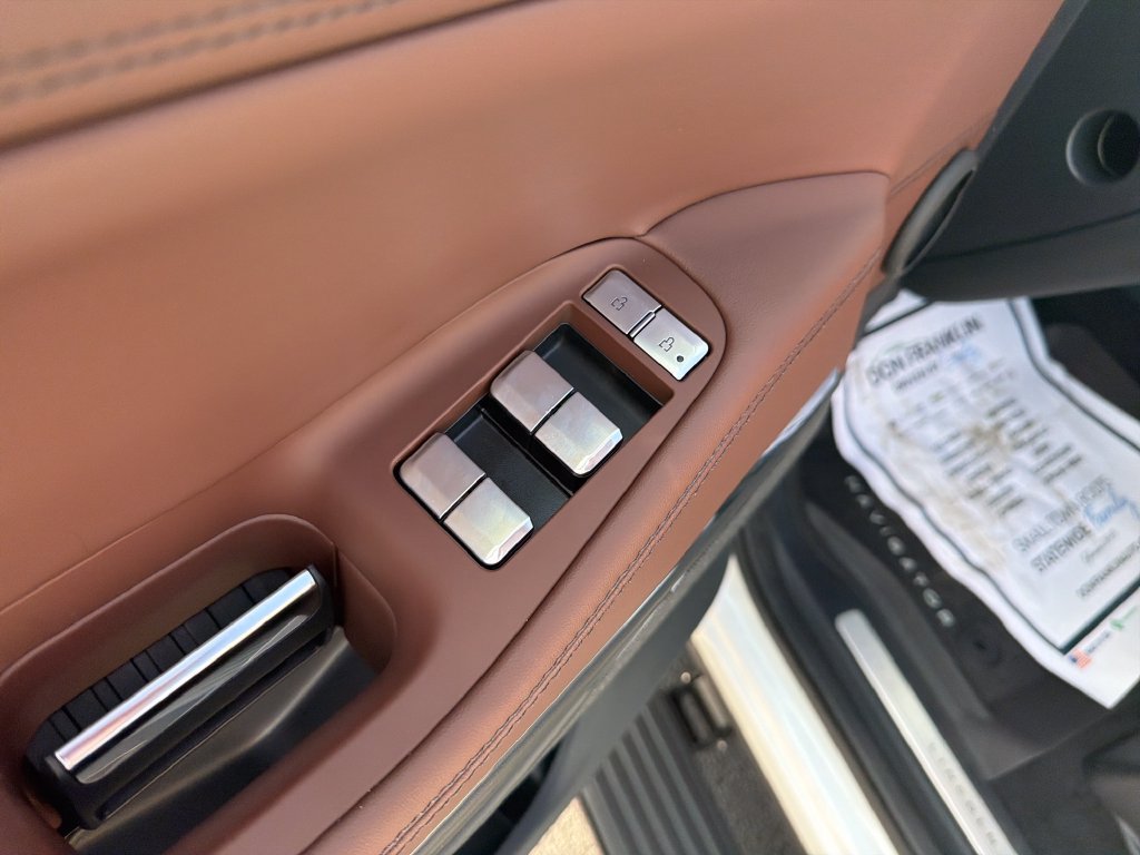 New 2027 Lincoln Navigator Reserve AWD/4WD image 11