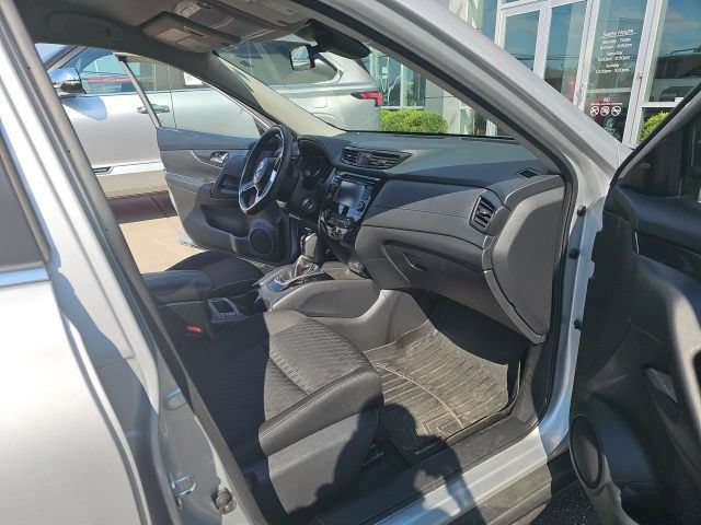 Used 2020 Nissan Rogue S w/ Special Edition Package AWD/4WD image 11