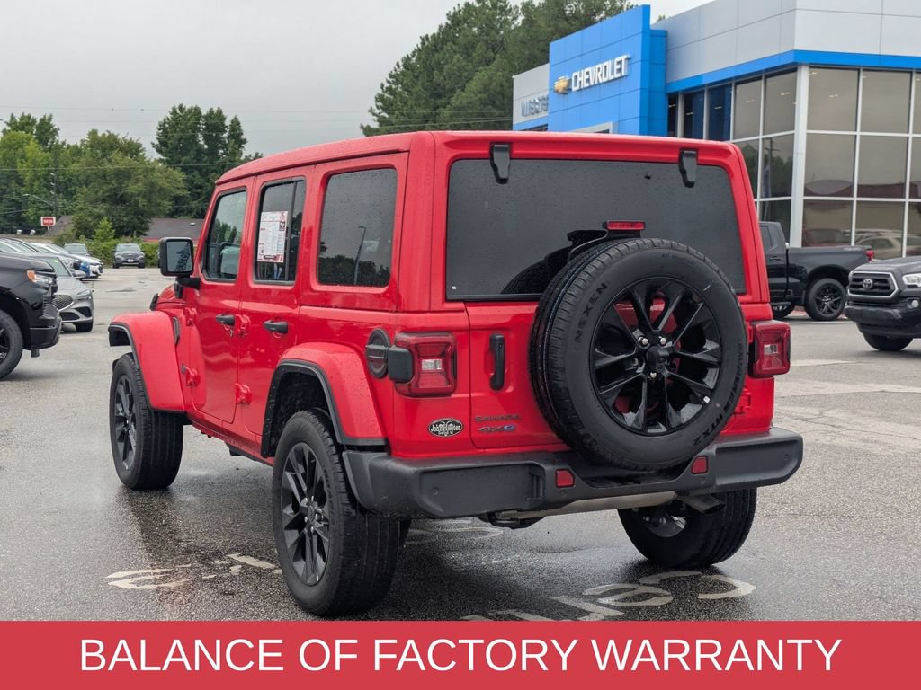 Used 2025 Jeep Wrangler Unlimited Sahara w/ Safety Group AWD/4WD image 5