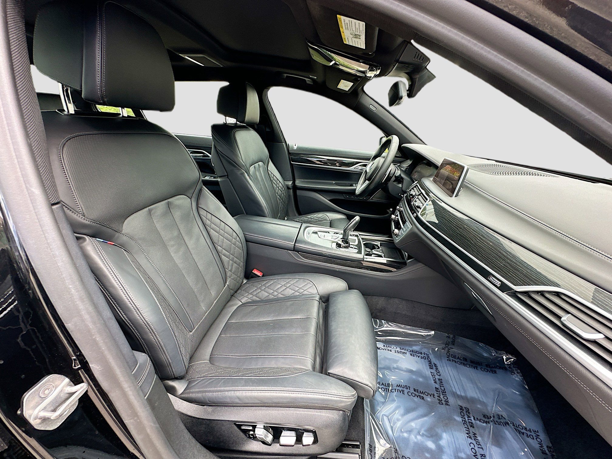 Used 2020 BMW 750i xDrive w/ Executive Package AWD/4WD image 30