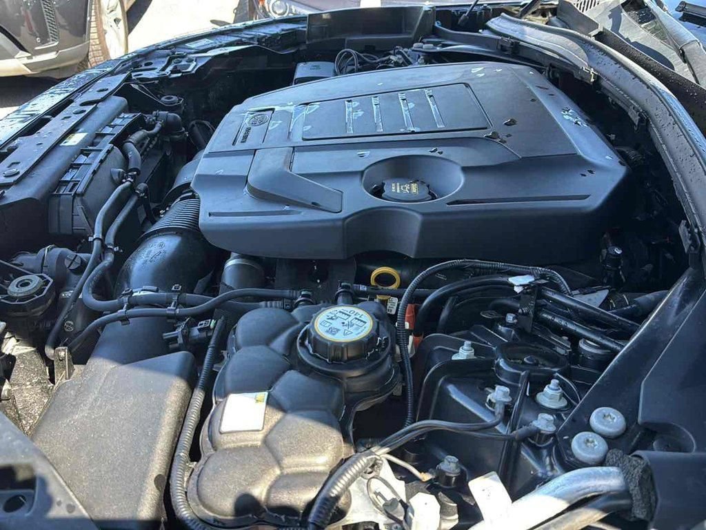 Used 2022 Land Rover Range Rover Velar S AWD/4WD image 38