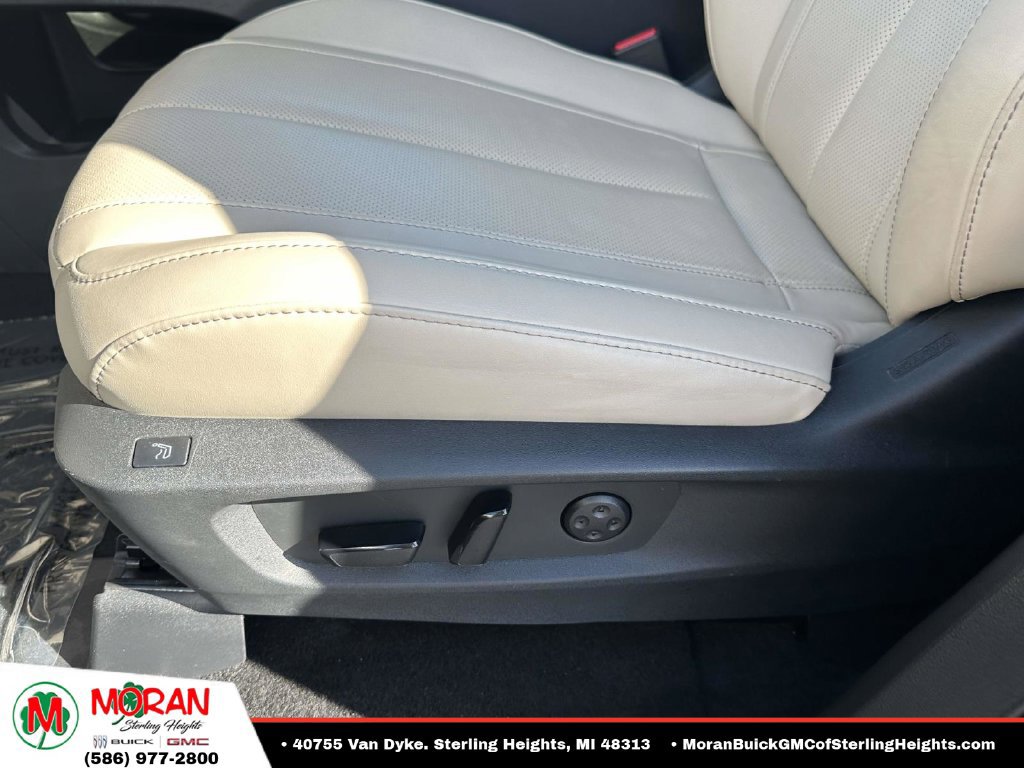 Used 2025 INFINITI QX60 Sensory AWD/4WD image 19