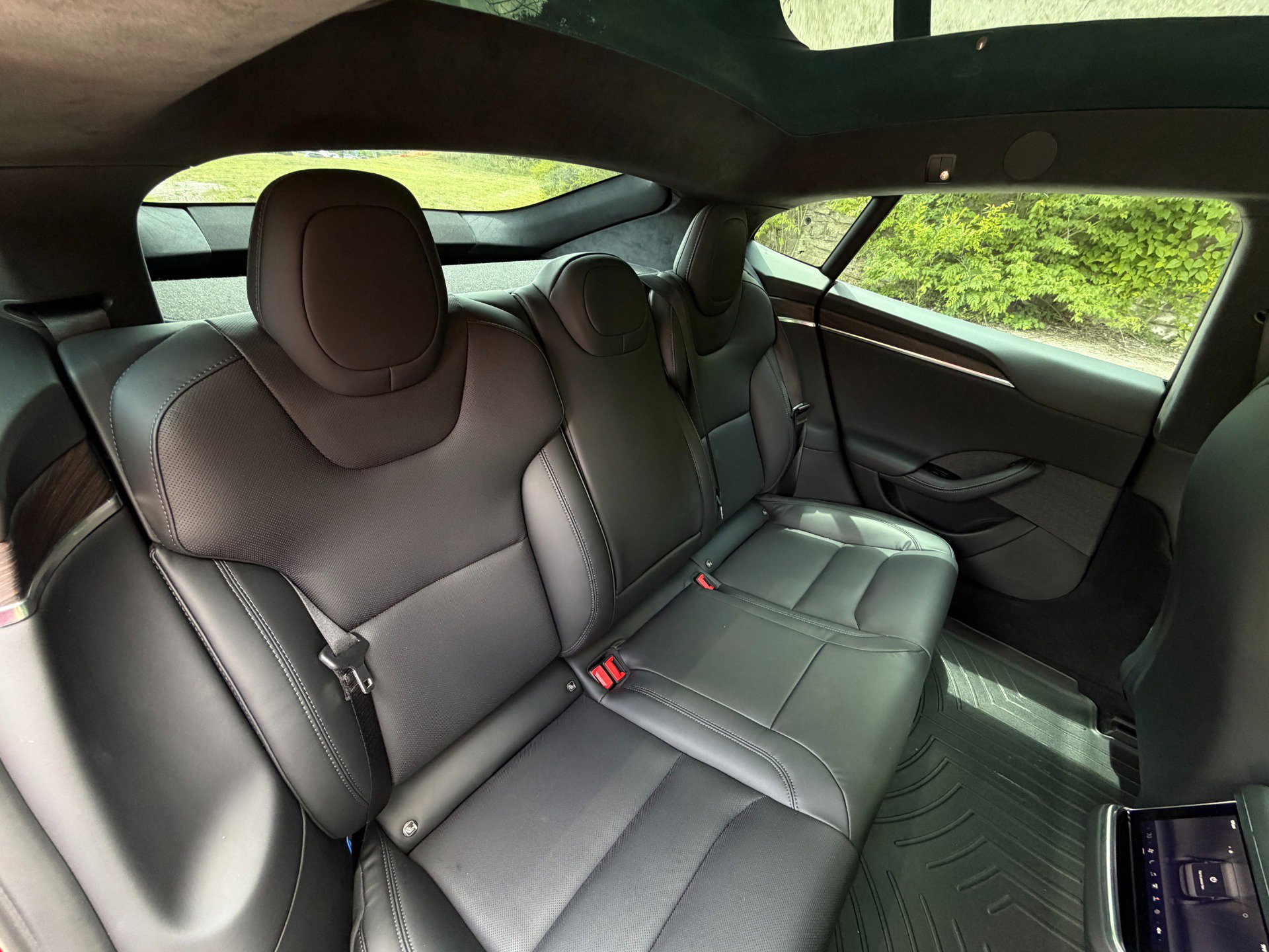 Used 2022 Tesla Model S AWD/4WD image 19