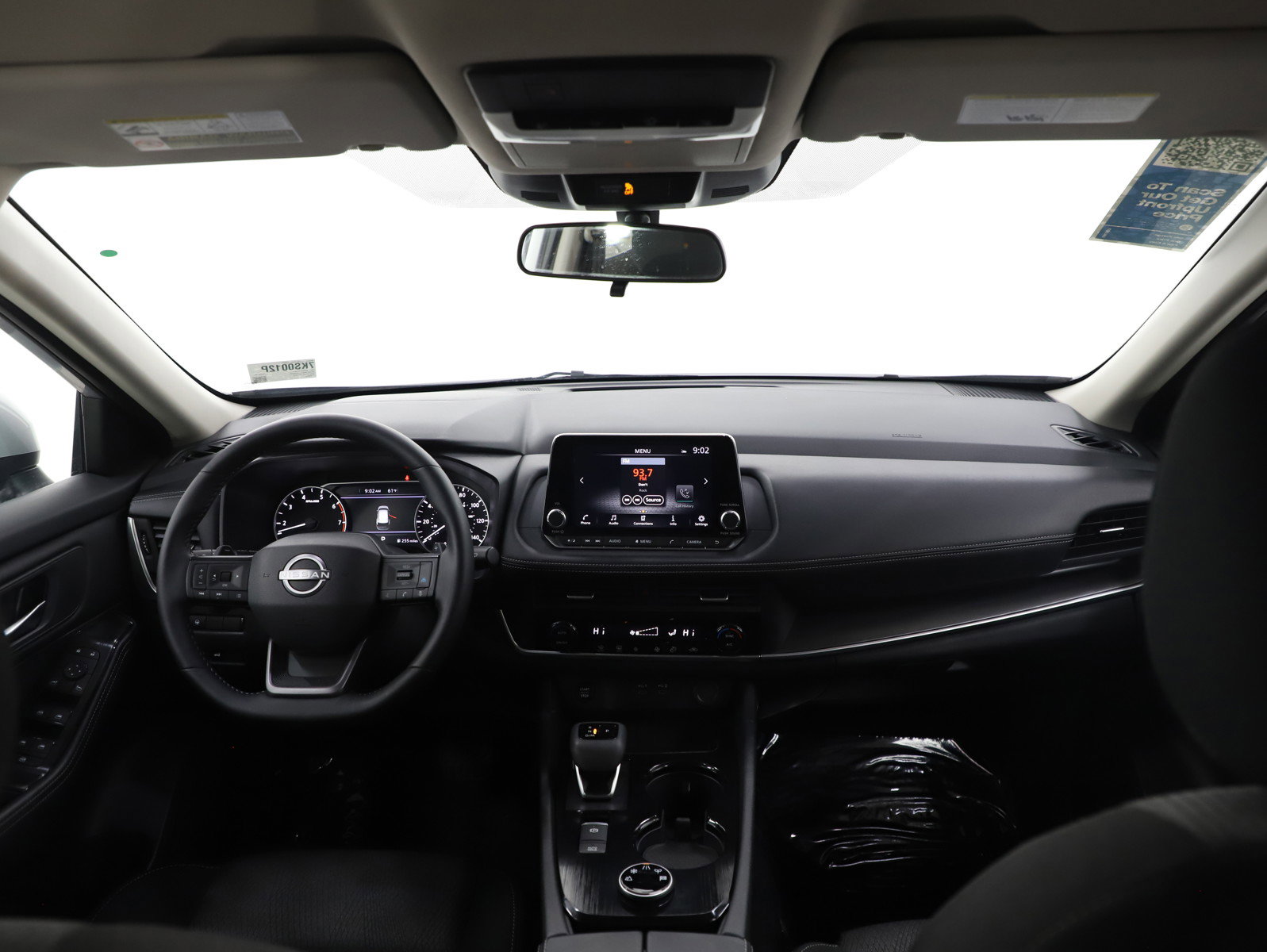 Used 2025 Nissan Rogue SV image 13