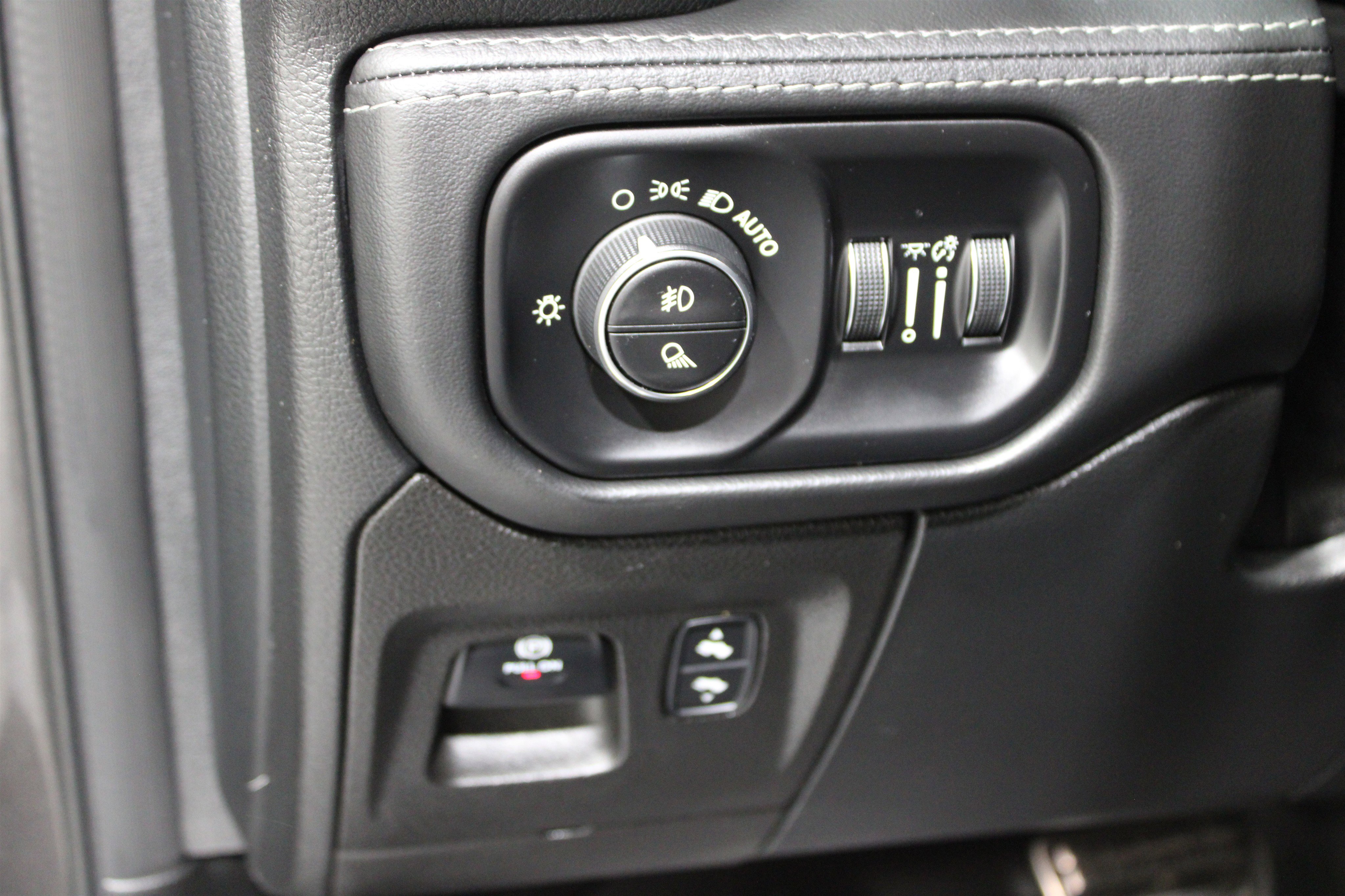 Used 2022 RAM 1500 TRX w/ TRX Level 2 Equipment Group image 9